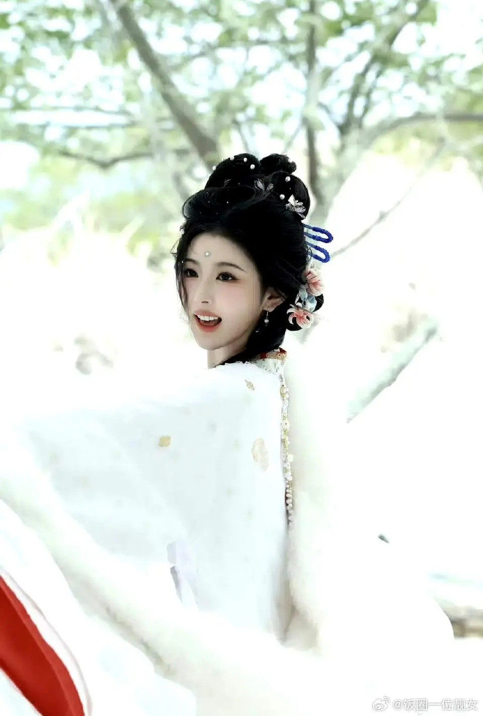 目前程潇孔雪儿谁咖位大一点？孔雪儿有几部破万剧女二，程潇手上不少待播剧女二女配。