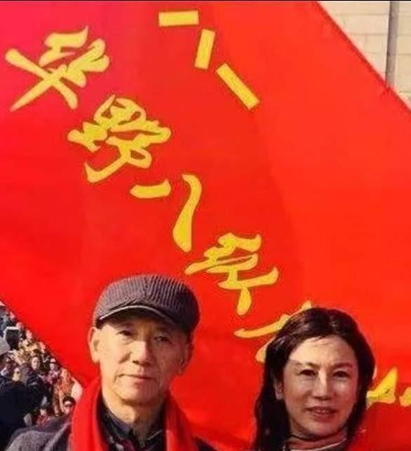 华野八纵政委，正部级官员，身边战友多为上将中将，却被授衔前一年撤职1954年春