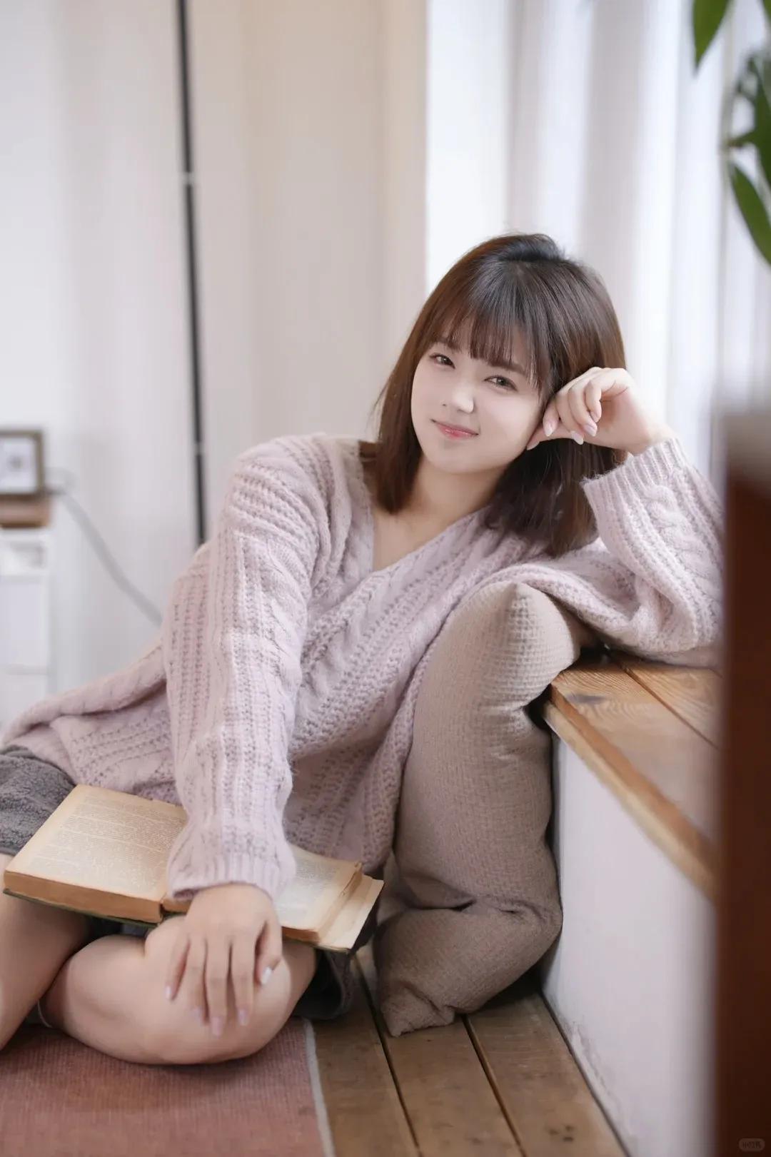 真正的美女到底长什么样你不会以为我在看书吧你心中的美女是什么样子纯天然美女长啥