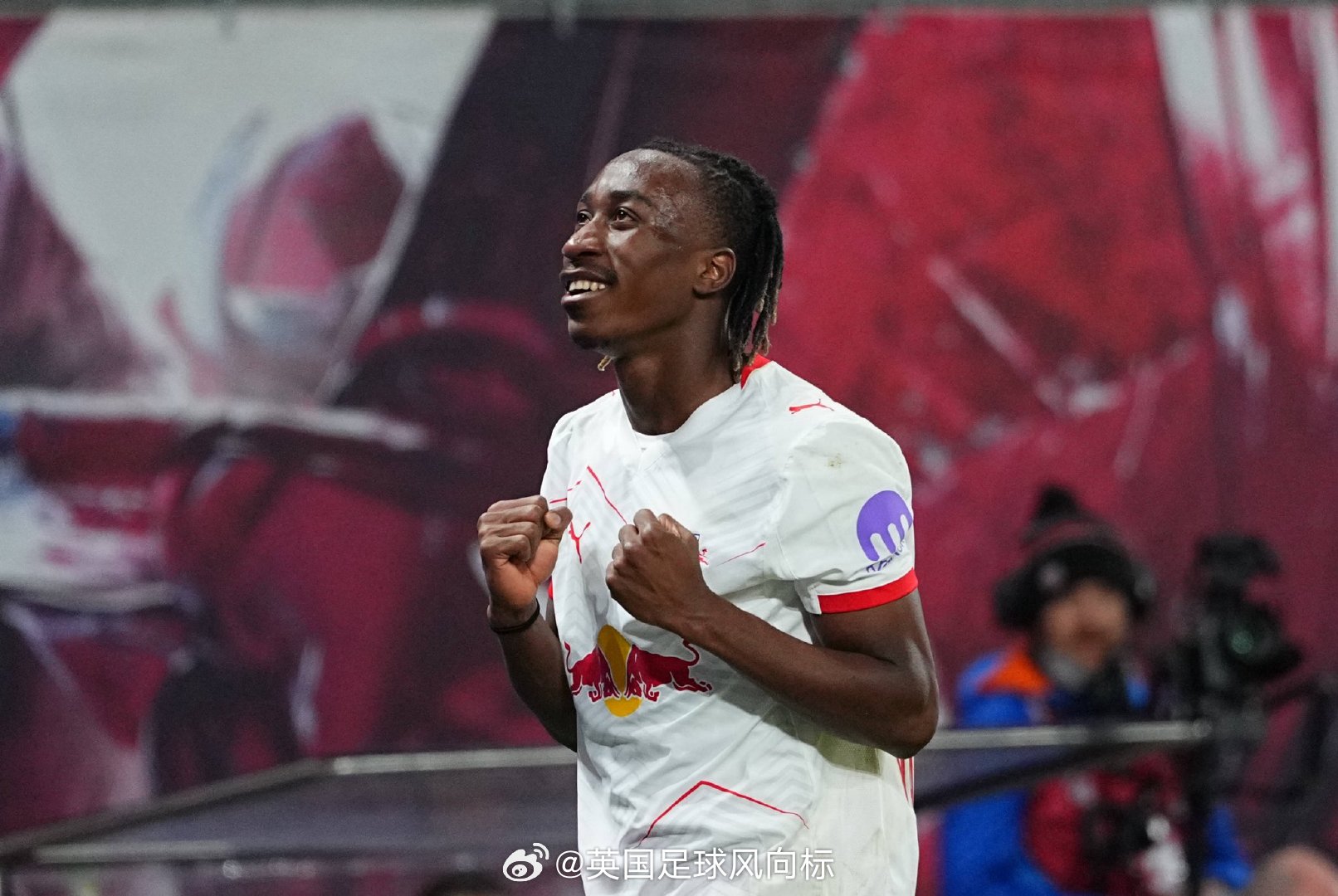 【要价1亿！连拜仁也买不起】天空体育德国分部：请注意，再次确认，利物浦已经锁定1