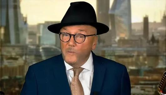 在这个信息爆炸、声音嘈杂的时代，有人选择沉默，也有人选择站出来说真话。英国前议员