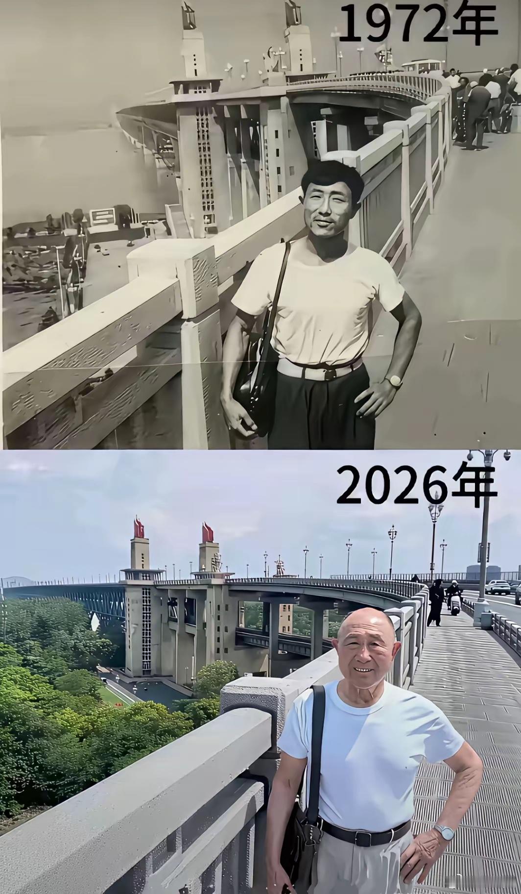 同样的位置、同样的姿势，白衬衫还在，斜挎包还在。桥还是那个桥，但人...