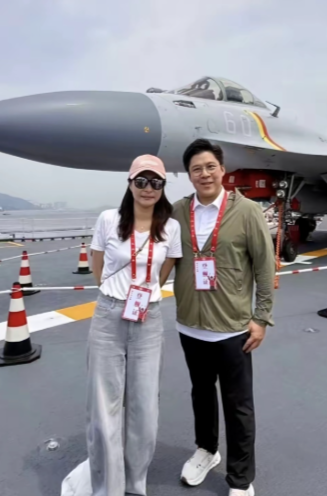 霍家、何家、向家也算是种瓜得瓜，种豆得豆了。霍启刚是按照特首来培养的，何猷君
