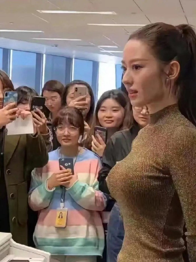 吉娜这到底是真是假啊？​​​​
