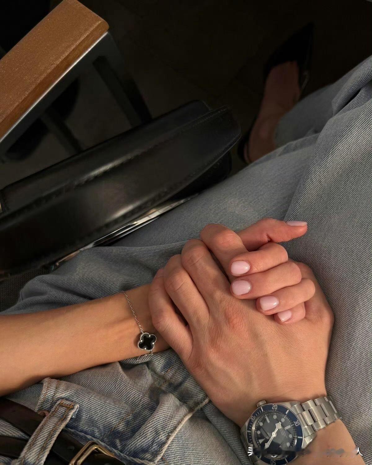 人到中年才明白，一个女人活成全能选手后，男人真的可有可无啊！年轻时总憧憬双向奔赴