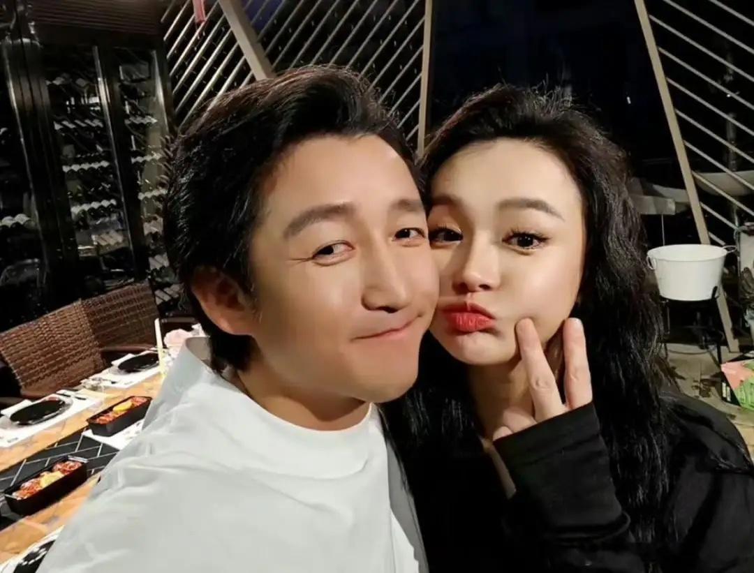 目前的舆论结果绝对不是冉莹颖想要的！冉莹颖上综艺节目本来是要走大女主路线的，邹市