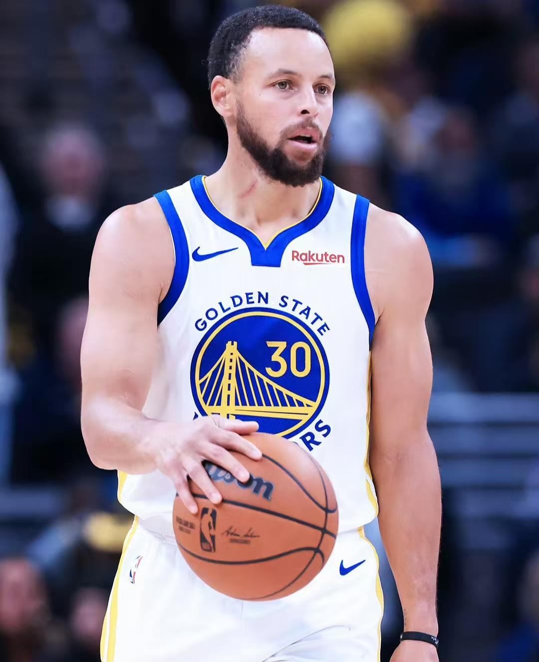 大哥不打，我也不打。勇士卧龙凤雏：库里6中0，格林7中0。打弱队唯唯诺诺，遇强