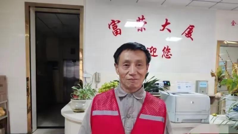 可不是闹着玩的,这可是个活生生的“人间奇迹”