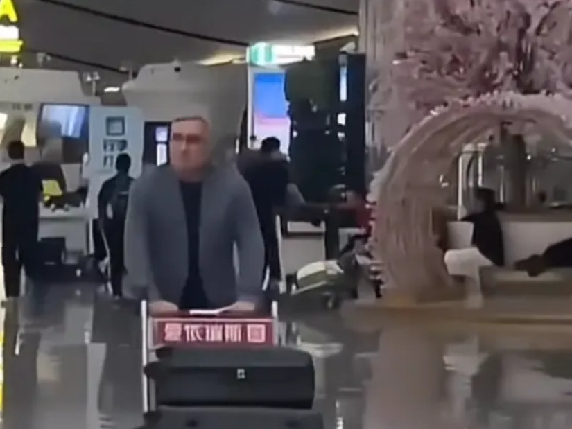 国足主教练伊万终于走了，他那差不多一千二百万人民币的年薪，配上一年零三个月的执教