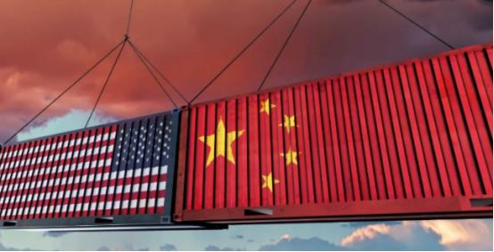 纽约时报中文网10月16日晚评论道：“中国采取的供应链限制模式最早由美国使用，当