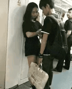 这场面，单身狗情何以堪…
