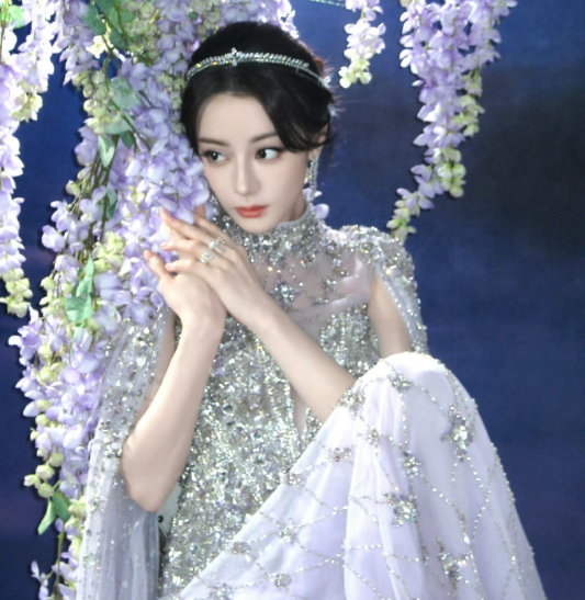 人的心必须被什么东西填满悲伤就很合适