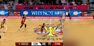 0分，5次失误！中国女篮输15分，曾经的世界级后卫王思雨，在替补席上哭到崩溃，头