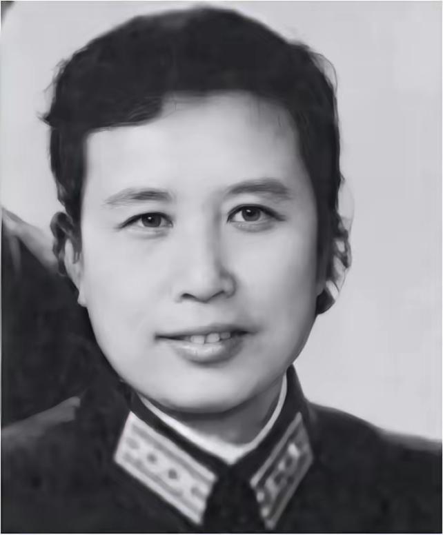 15岁富家女逃婚去延安，死活不当官太太，却在1978年的德国波恩，哭得几近昏厥打