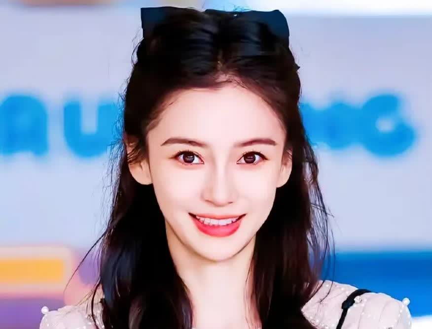 Angelababy和黄晓明离婚了，黄晓明说不争孩子，愿意分财产，原因是