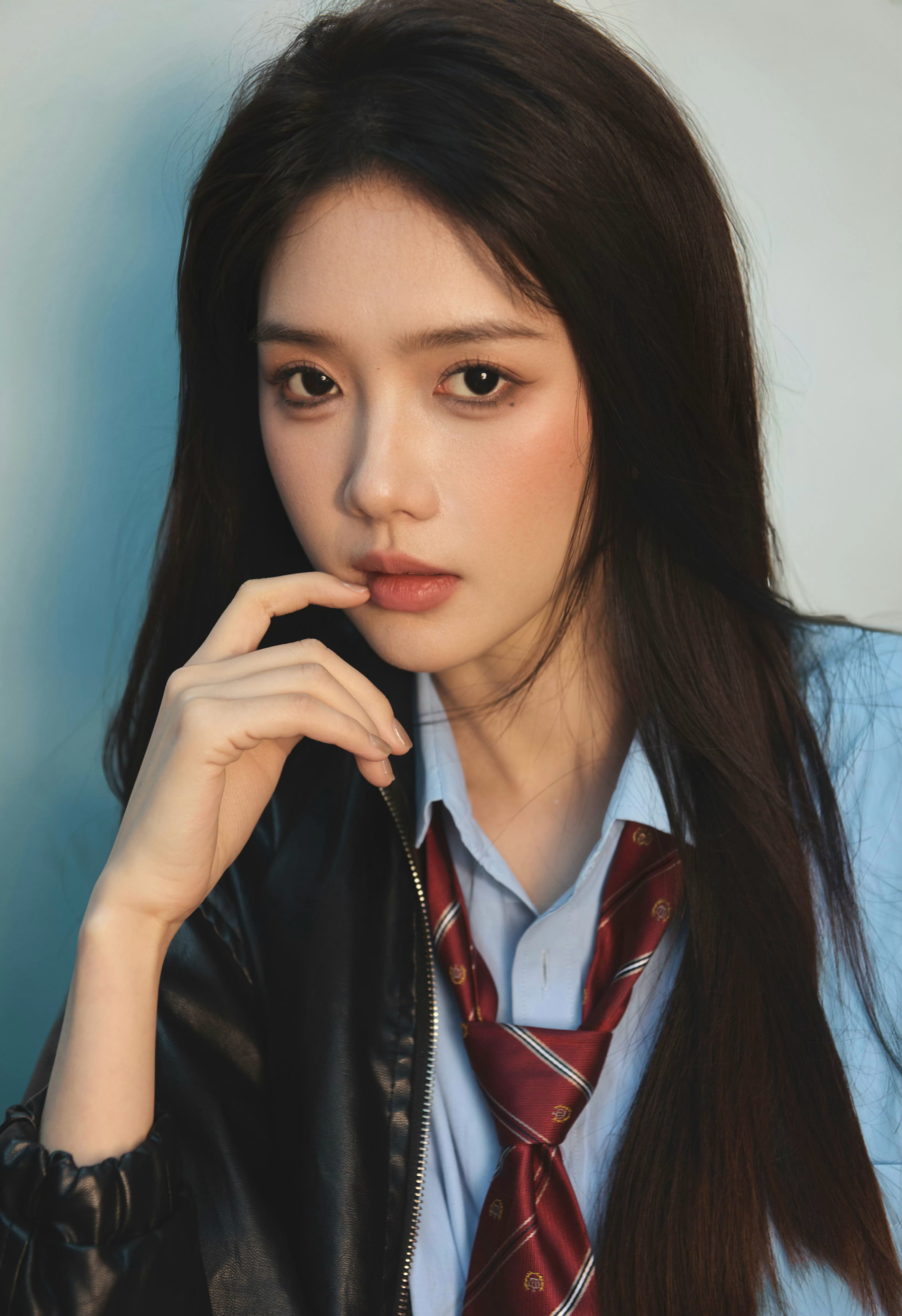 校花美女来自上海戏剧学院表演系专业，白羊座小姐姐