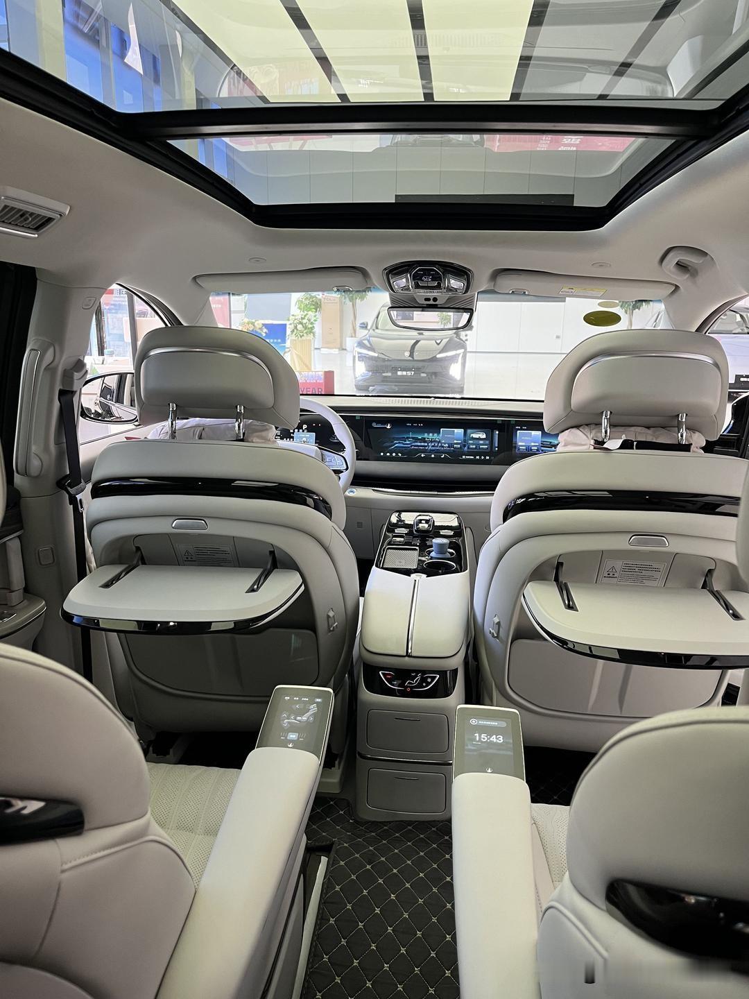 这就是赤裸裸的现实啊！6％家庭，买50万元以上的车；12％家庭，买20~50