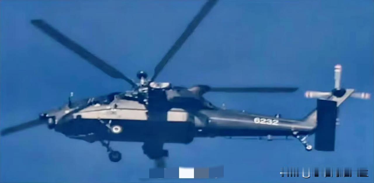 这么看最新试飞的国产武直-21重型直升机，这头顶上顶了个球，看着比原先的无球版给