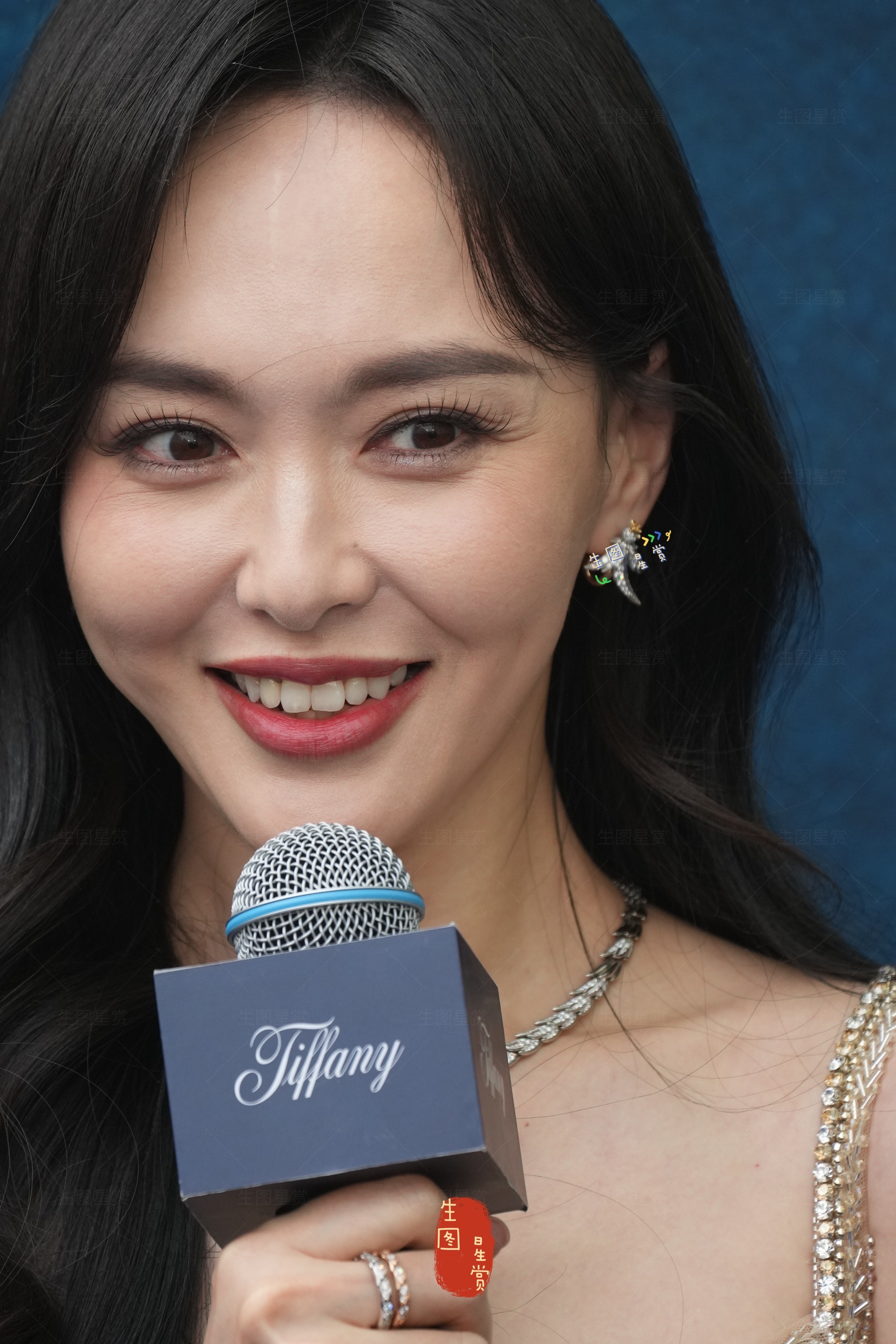 唐嫣三里屯Tiffany活动生图美貌闪闪发光的大明星✨💋唐嫣刺绣吊带裙