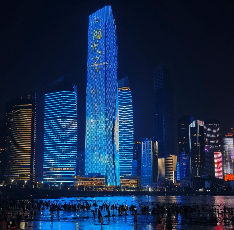 西安、重庆、成都，谁才是夜景之王？当夜幕降临，西安、重庆、成都这三座城市