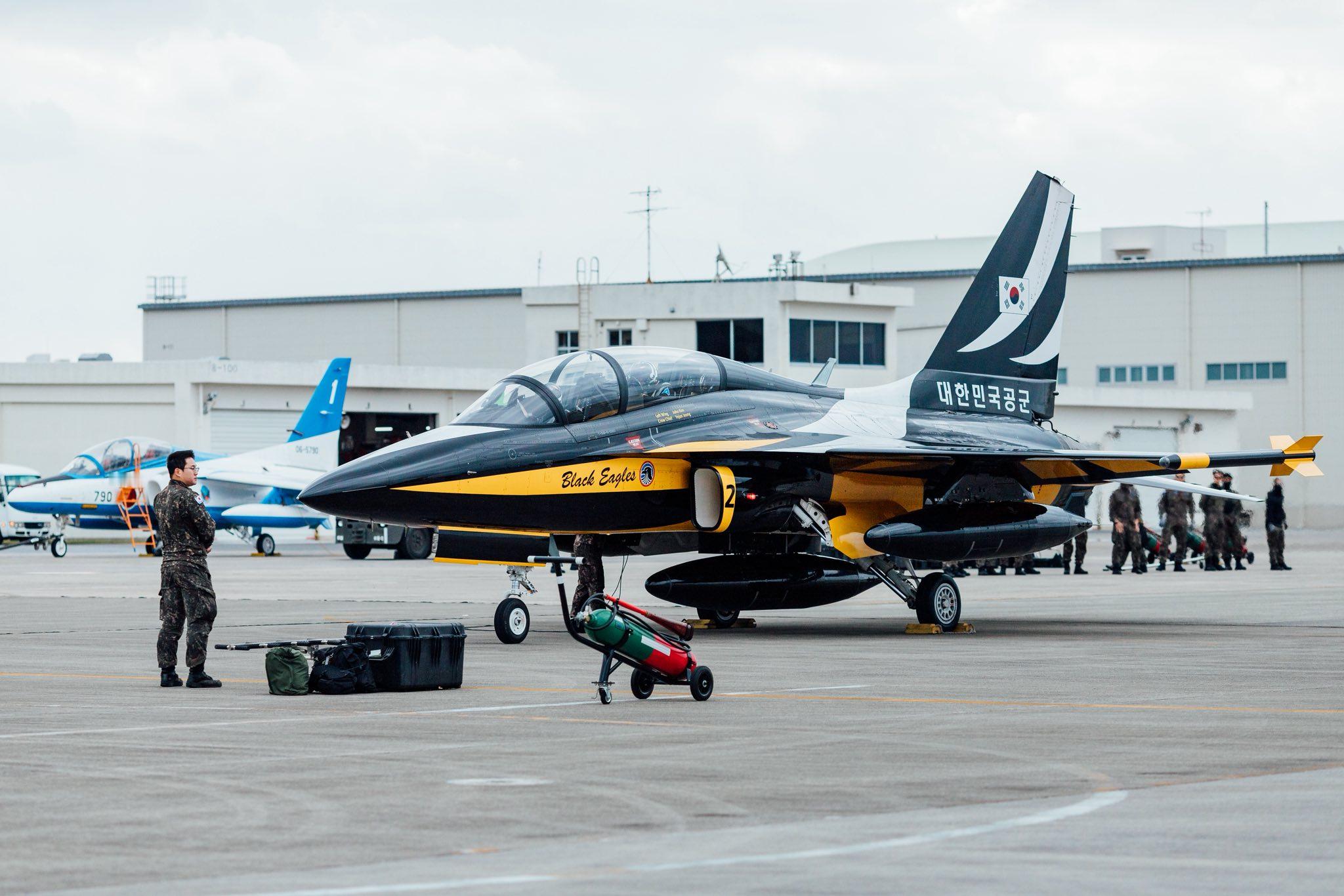 韩国空军“黑鹰”特技飞行表演队前往沙特阿拉伯参加下月举行的2026年世界防务展，