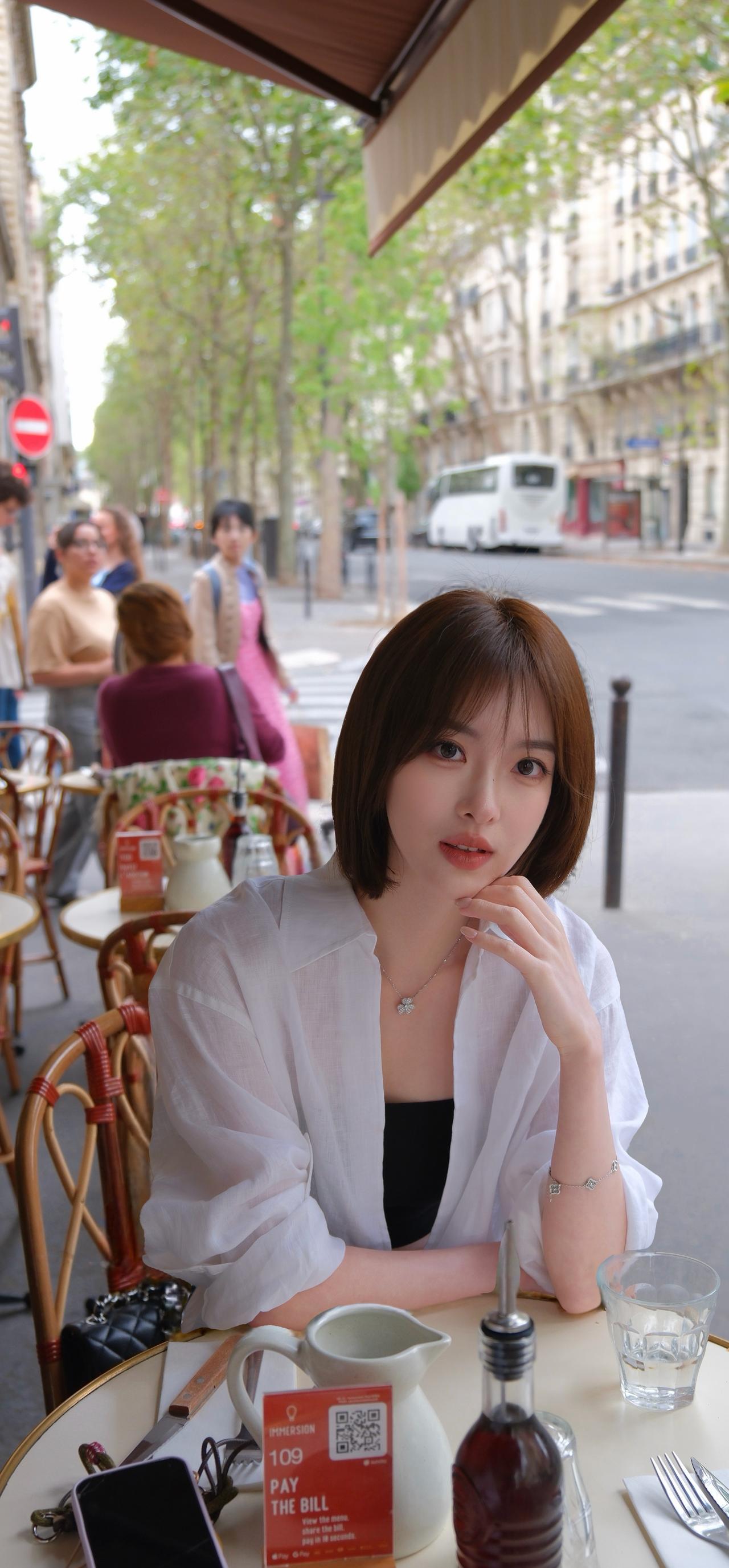 巴黎🇫🇷旅拍，花花真漂亮[比心]巴黎打卡街拍美女