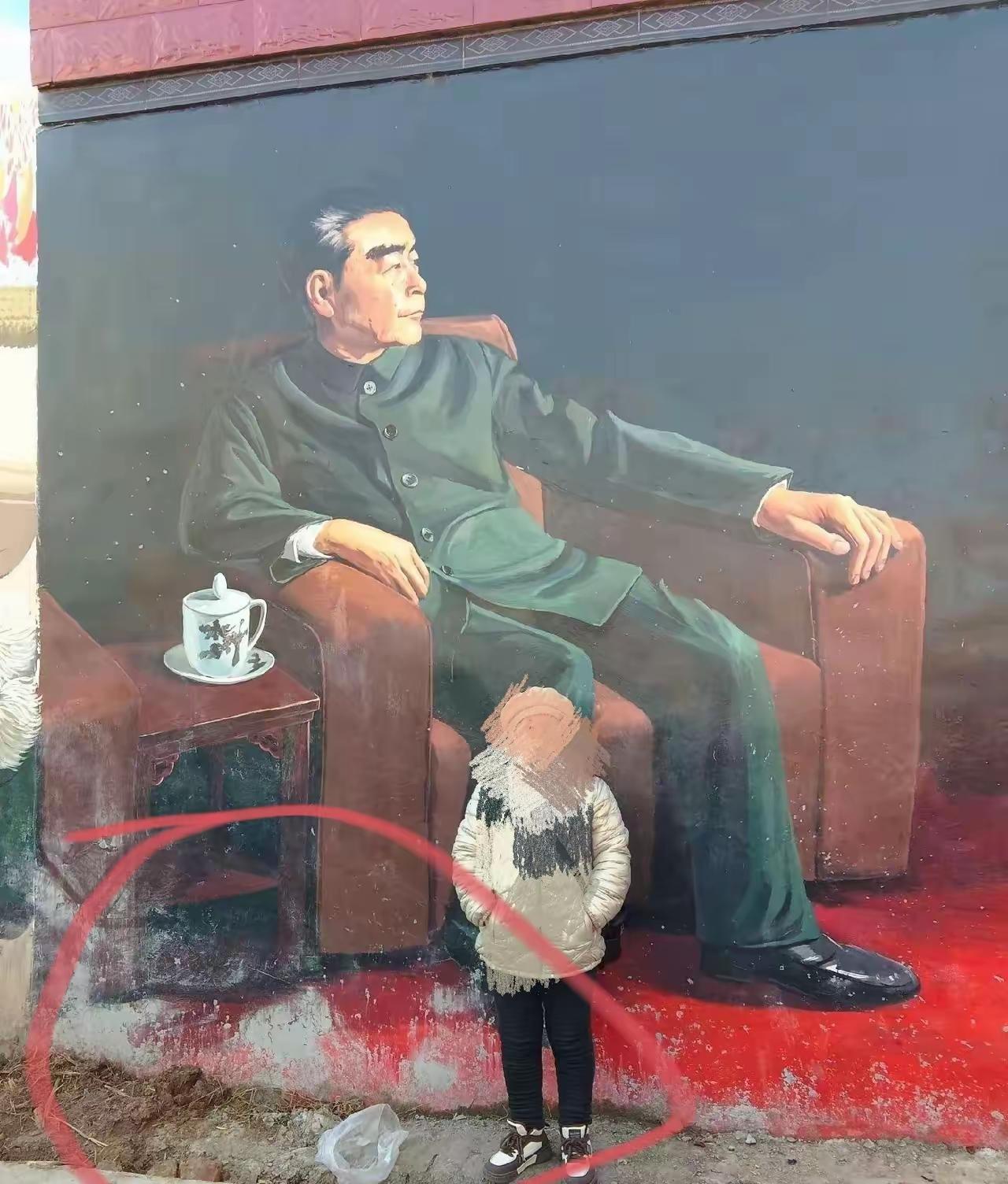 吴营村的墙绘这几天人气爆棚，想赚钱的人蜂拥而至。元旦期间每天都来几万人，村民们在