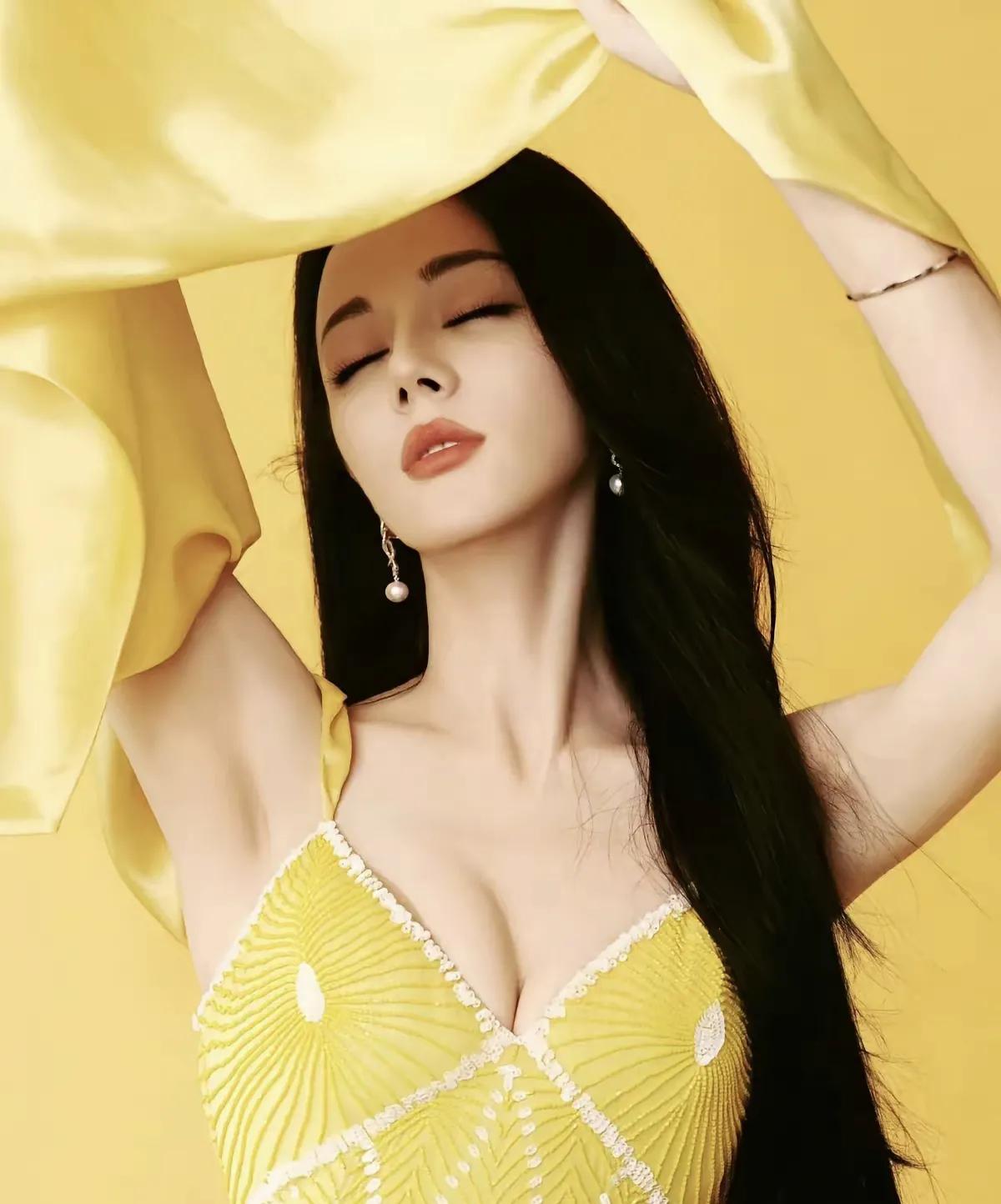 迪丽热巴写真分享，迪丽热巴迪丽热巴写真热巴迪丽热巴迪丽热巴相册迪丽热巴