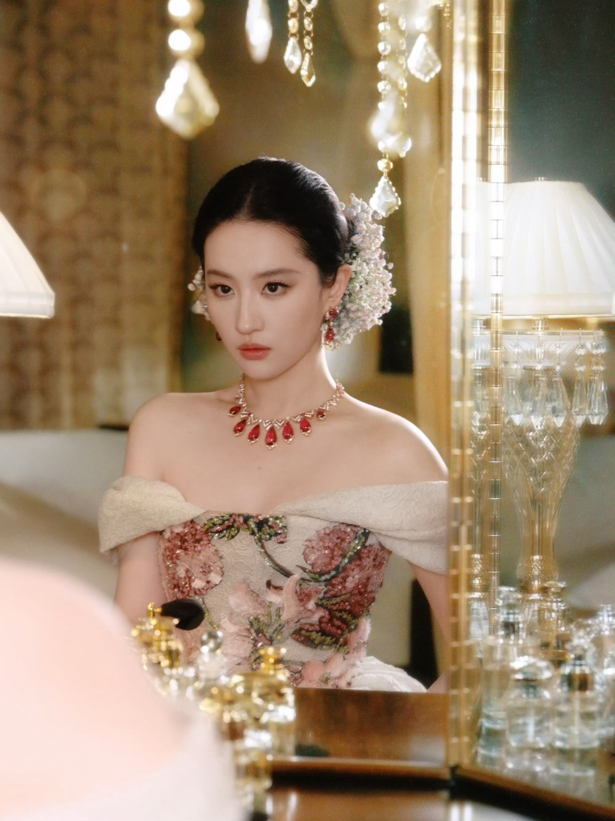 女明星VOGUE盛典造型出图VOGUE盛典女明星造型出图，你最pick谁的造型