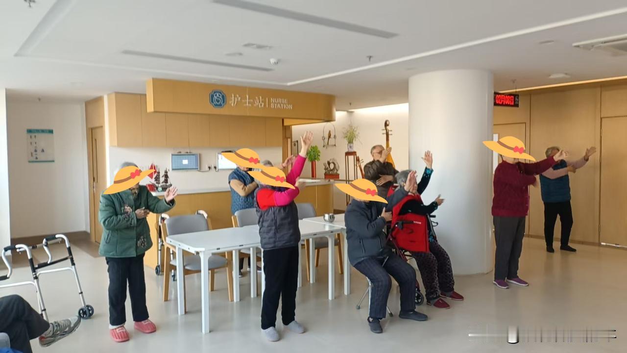 好几个朋友，知道我最终还是把爸妈送进了养老院，居然说我是人生赢家，说他们虽然也想