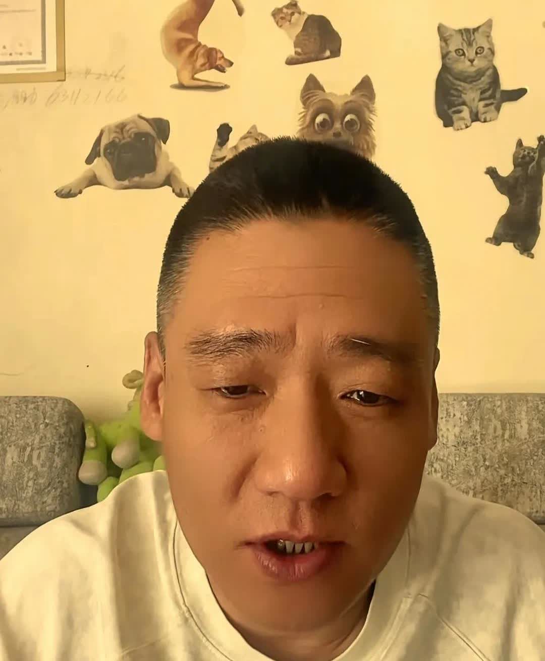 杨议徒弟帮哥谈及郑孬子对杨议持续的攻击诋毁是因为孬子的心理出现了问题，气人有笑人