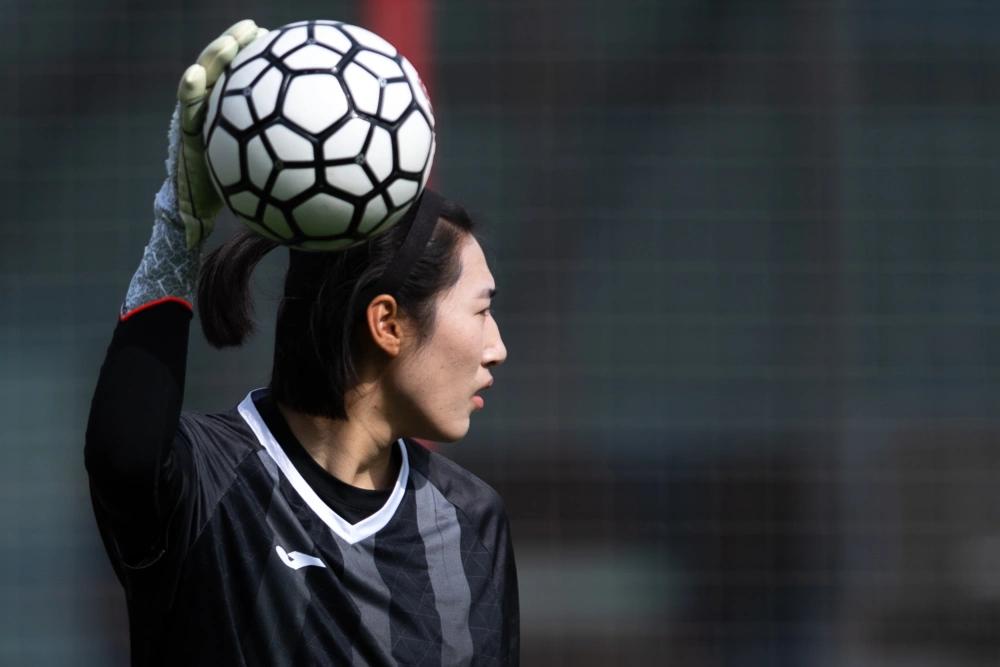 女足现在也不行了！武汉车谷江大女足主场0比4惨败给水原FC，亚冠四分之一决赛被