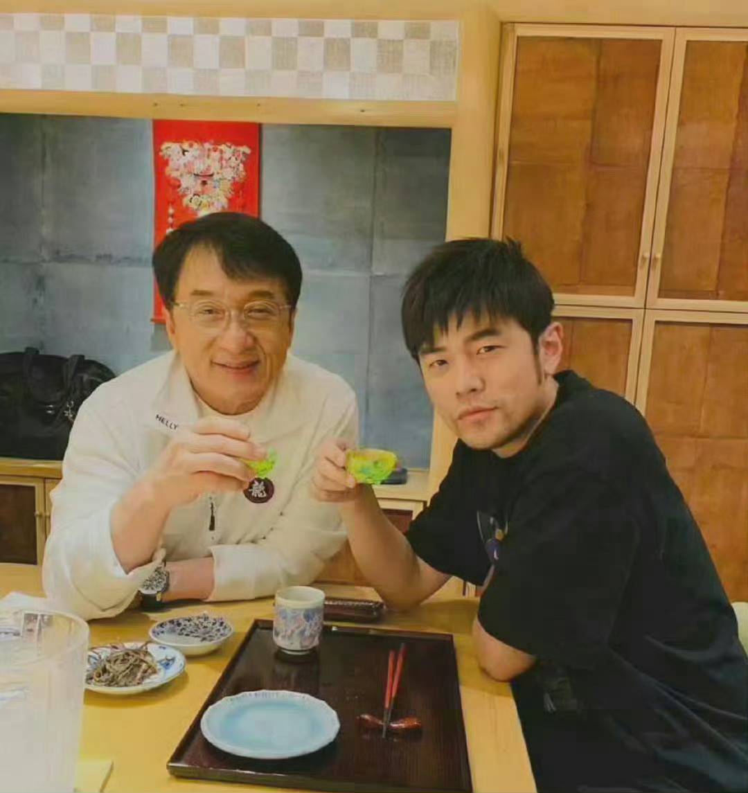 成龙大哥都70多了啊！​​​