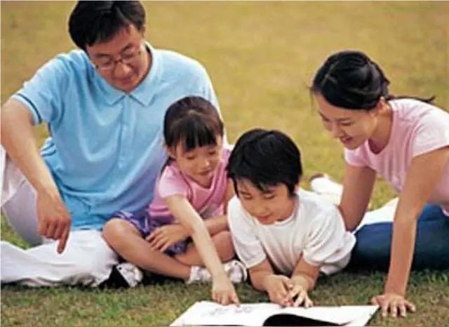 父母必看：这10句话藏着孩子一生的底气，早教早受益！你有没有发现，养孩子就像