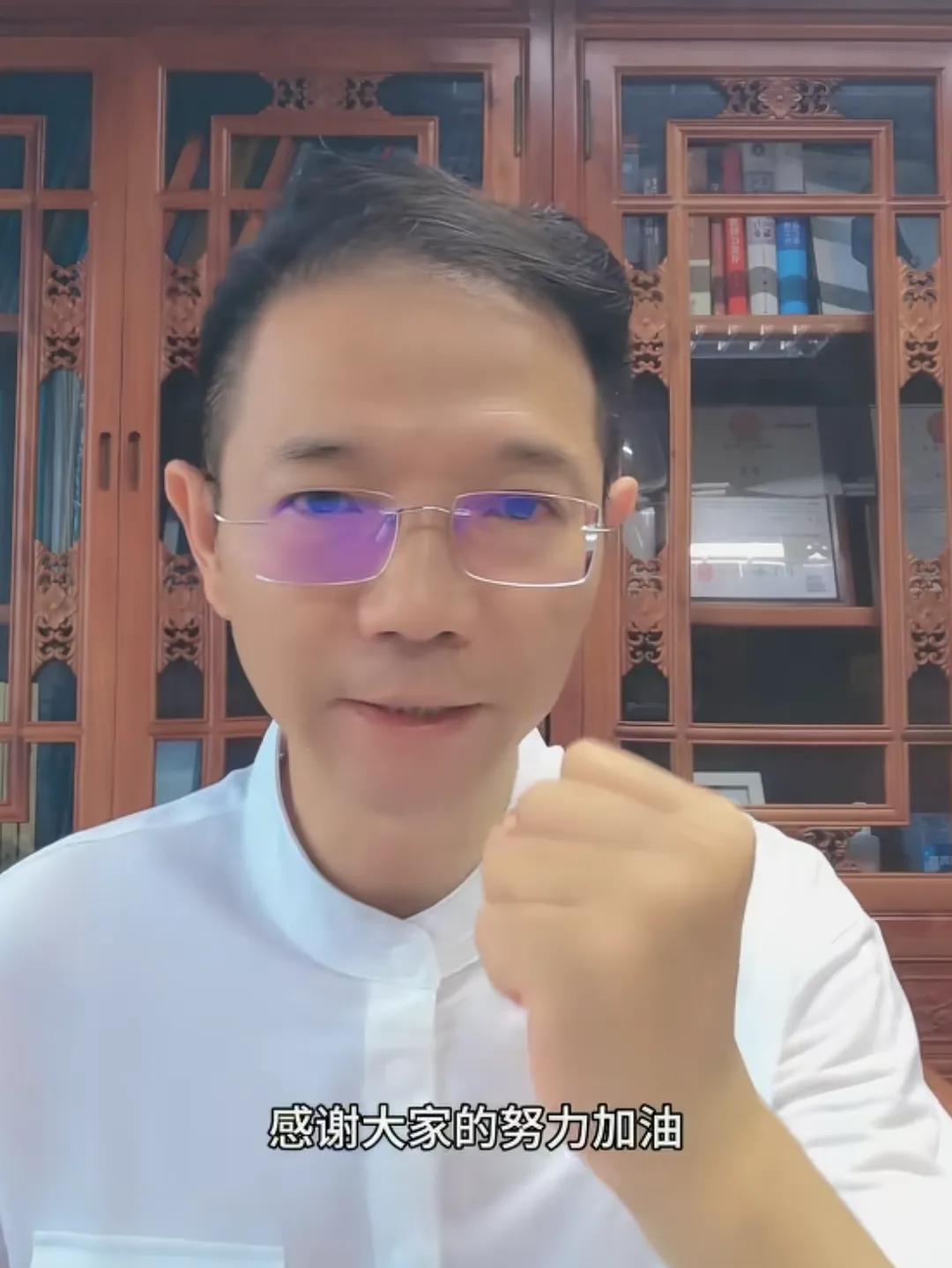 好消息，真的不期而至！令人振奋的消息终于来了！粉丝们期盼已久，如同守候星