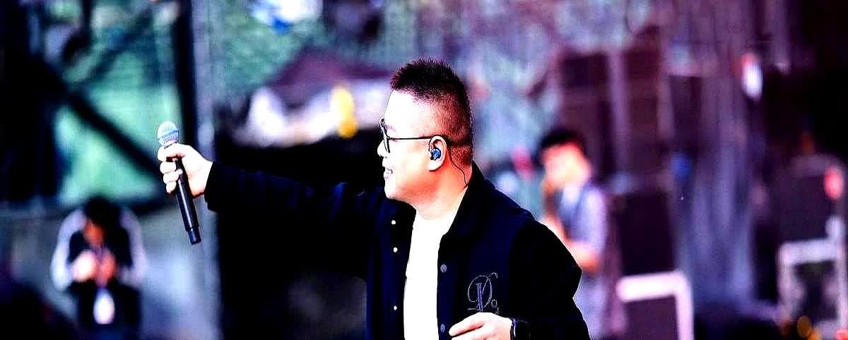 你们发现没岳云鹏有一个弱点可能永远改不掉了，那就是，他实在太容易