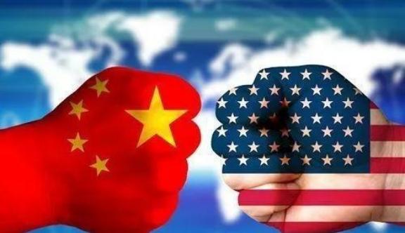 中美之间，已经没有回头路了。美国手里的绳子，已经勒住中国经济的咽喉；而中国手里的