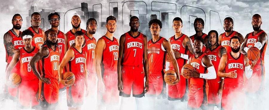 杜兰特在火箭打成了工具人，37岁的人，天天扛着全队进攻，跑得比谁都多，犯规比谁都