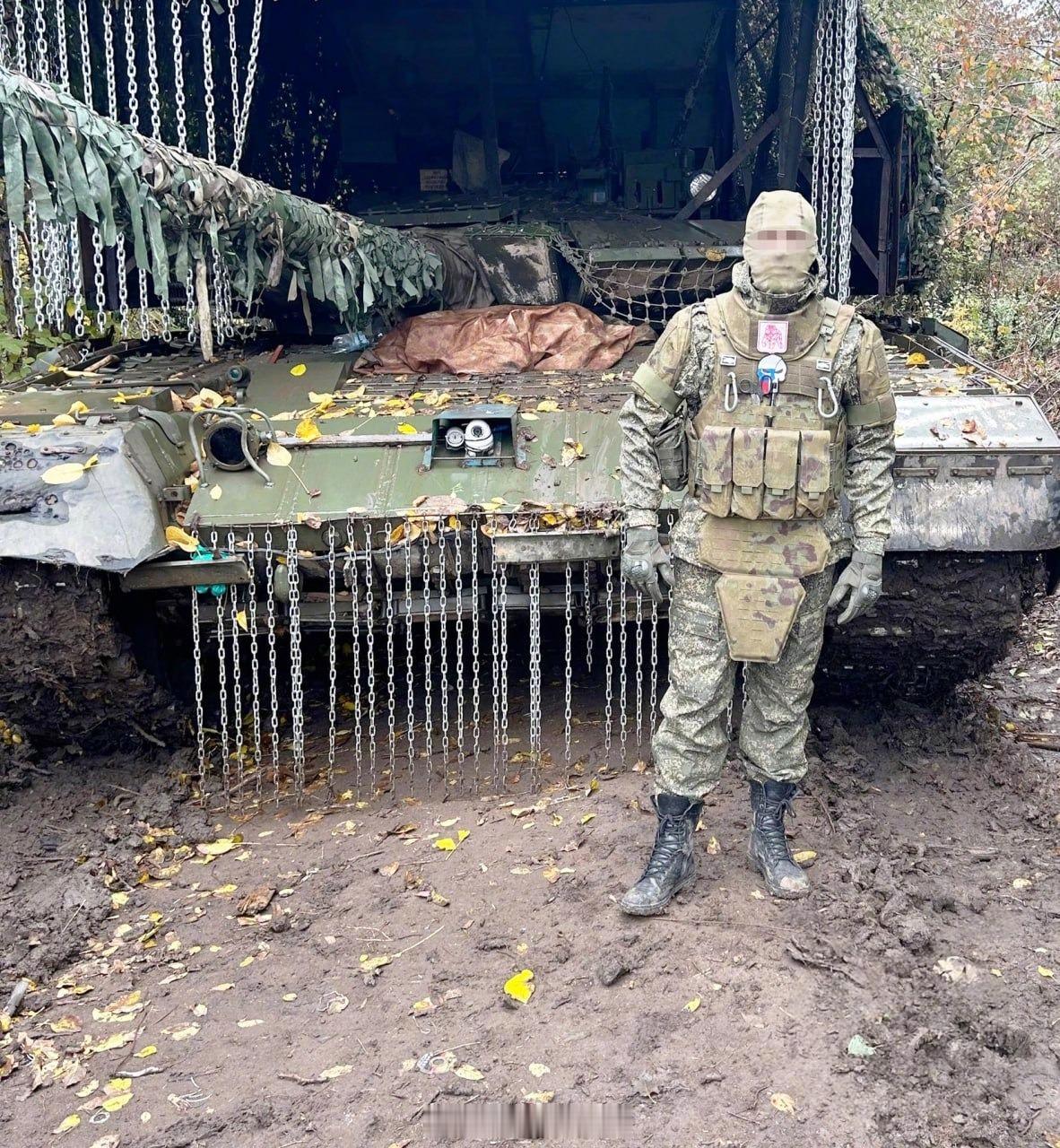 这坦克摄像头还挺…可爱烽火问鼎计划