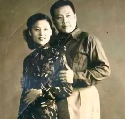 1936年，曹锟的儿子大婚，洞房花烛时，他却发现新娘并非处子之身，于是便大骂道: