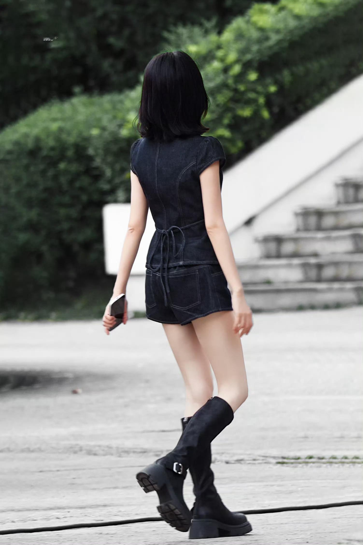 白鹿🥀白鹿🥀白鹿相扑上衣🥀韵娜太美了“你比月亮更浪漫，比星星更耀眼，