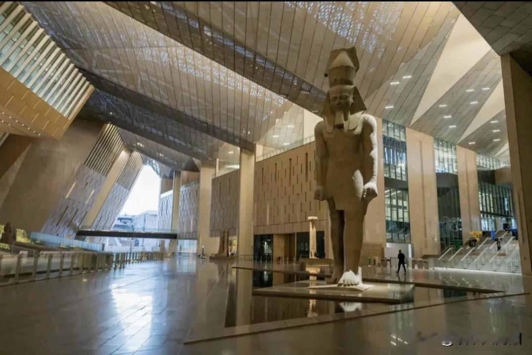 耗时整整二十年打磨建成的埃及大博物馆，开业后狠狠戳破了西方博物馆的托词。这