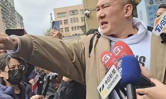 馆长这次彻底跟赖清德杠上了，馆长因为在自己的直播中转述一位网友的话，说赖清德有可