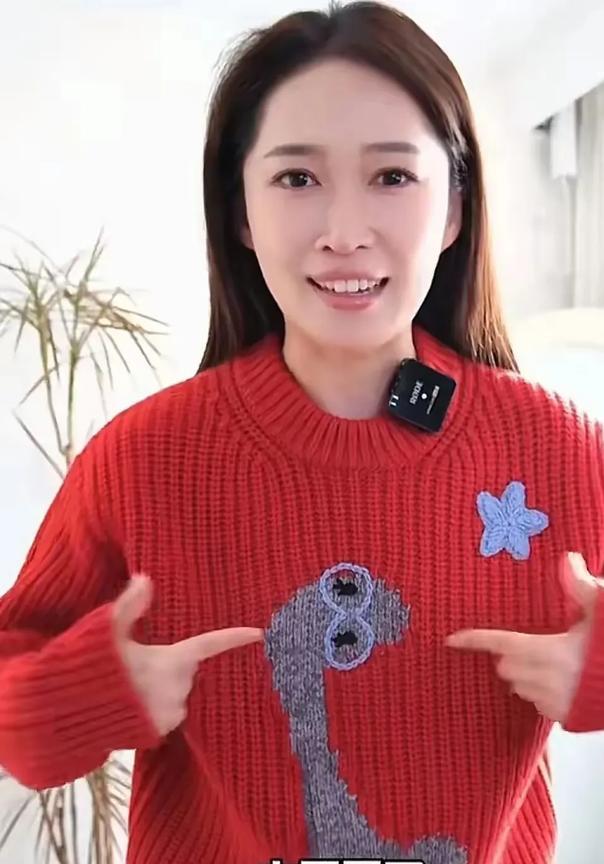 东方甄选大主播顿顿离职，让同是创始主播的悠悠很难办。悠悠从东方甄选创立，就是平