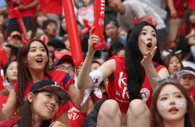 韩媒给国足“泡冷水”！国足和印尼的世预赛生死之战，韩媒也进行了关注报道！韩媒