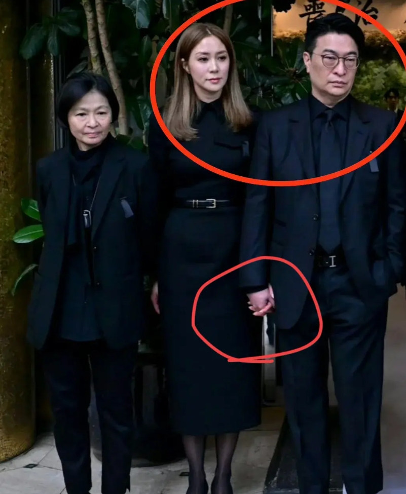 李兆基的葬礼，儿子李家诚和儿媳徐子淇露面，几个细节惹网友热议，一个是能明显看到李