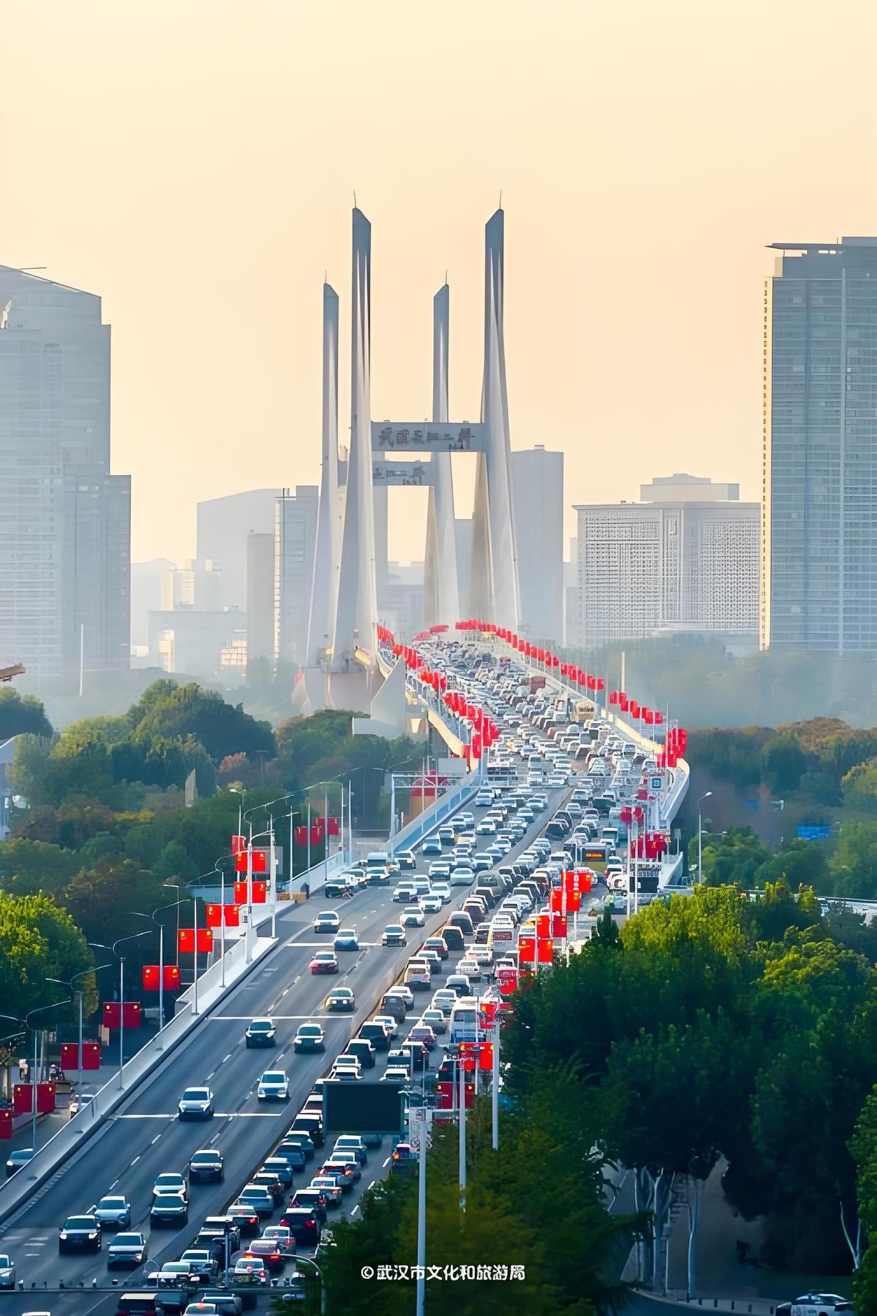 武汉外环东扩到鄂州界这事，还挺有讨论价值。目前武汉有内环、二环、三环，四环和五环