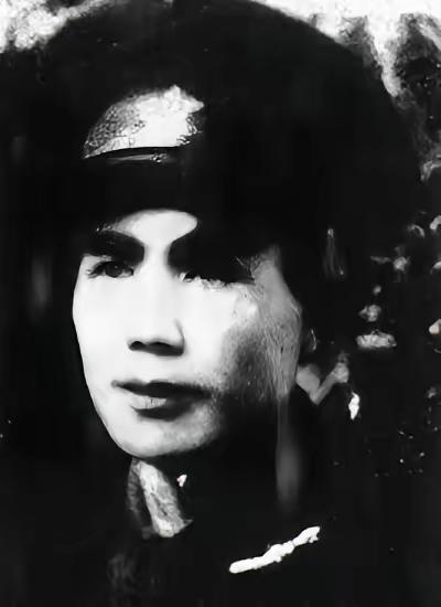 黄定基，上杭县南阳镇人，1929年3月参加红军，1933年入党，中国人民解放军的