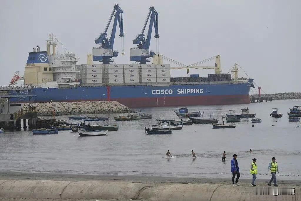 中国助力打造的秘鲁钱凯港，已实现100%全自动运营，7×24小时不间断作业，零延