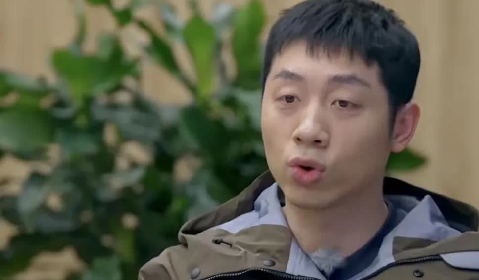 许昕：“两个孩子出生我都不在，有重要的赛事，我没法去请假，陪孩子睡觉这个事，刚开